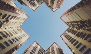 电梯最多能乘坐10人 电梯最多能乘坐10人