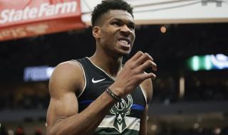 詹姆斯戴皇冠出场 詹姆斯戴皇冠出场