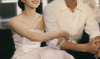 吴磊帮赵露思举头发